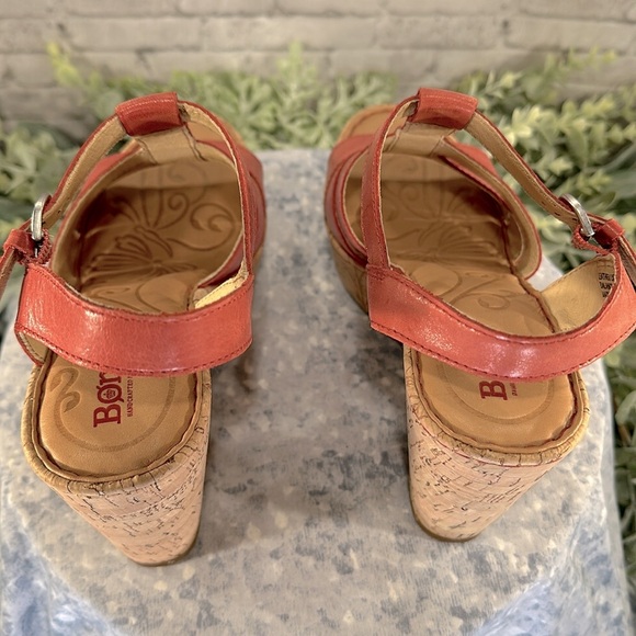 Born “Nicolina” Berry Burnished Leather Banded Open Toe Cork Wedges WMS 9M✨NWOT✨ - Picture 5 of 10